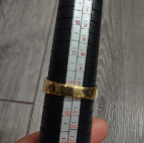 18k sparkly diamond ring - Picture 7 of 7